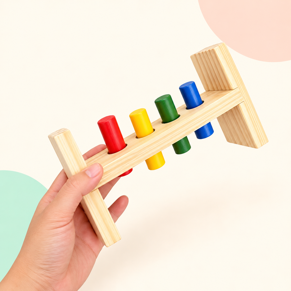 Bate-Pinos com Martelo e 4 Pinos Coloridos